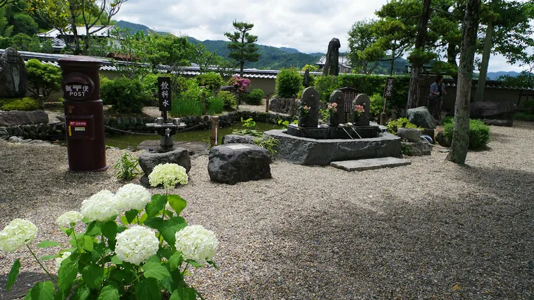 墓石の値段はいくら？費用の相場と、自分が選ぶときに迷ったこと