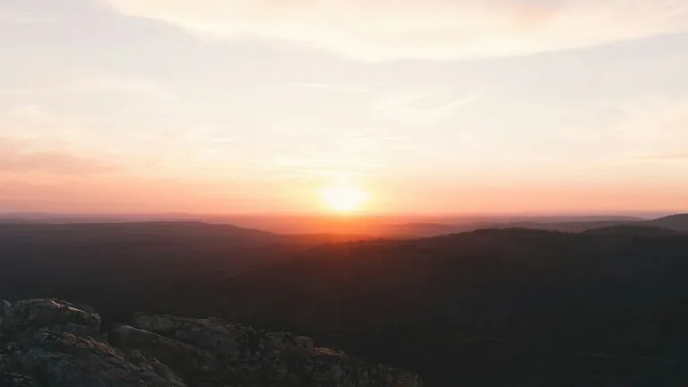 香典返しの相場はいくら？時期・品物の選び方をわかりやすく解説