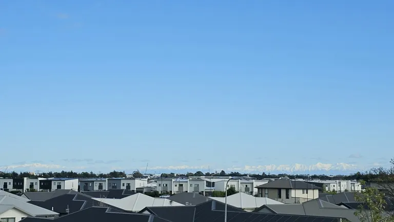 終活費用を狙う「不動産押し買い」被害が急増中｜高齢者を守るためのチェックリスト